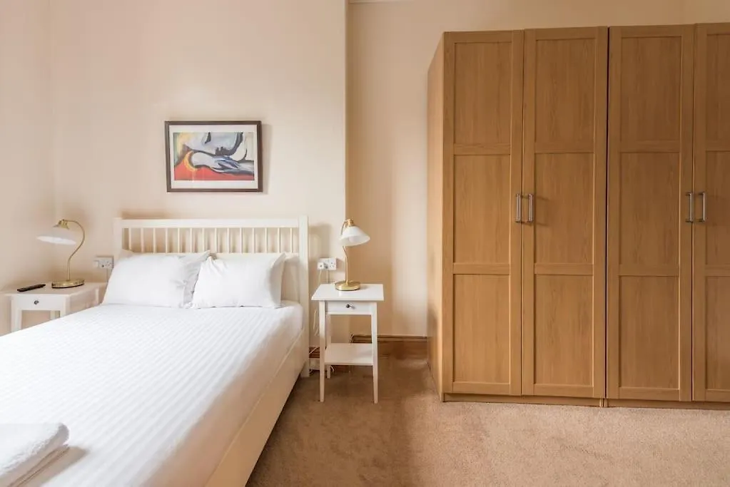 Apartament Beautiful 2 Bed 2 Bath Flat Overlooking Meadows Park Edynburg Wielka Brytania