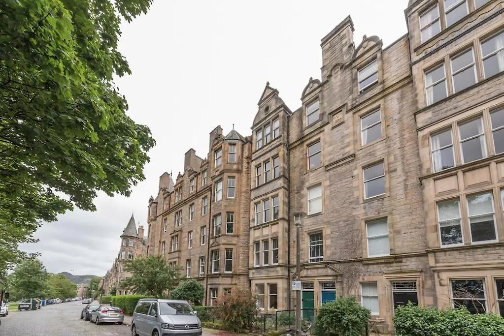 Beautiful 2 Bed 2 Bath Flat Overlooking Meadows Park Edynburg Apartament